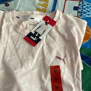 - Woman’s puma tee